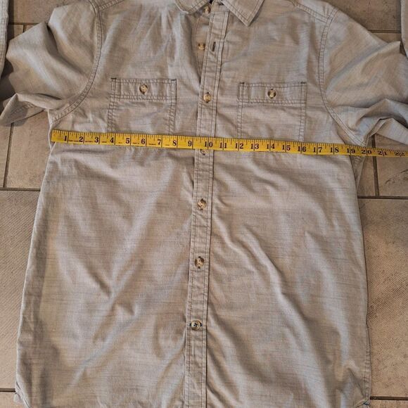 North Face Gray color button down size M - Picture 6 of 8